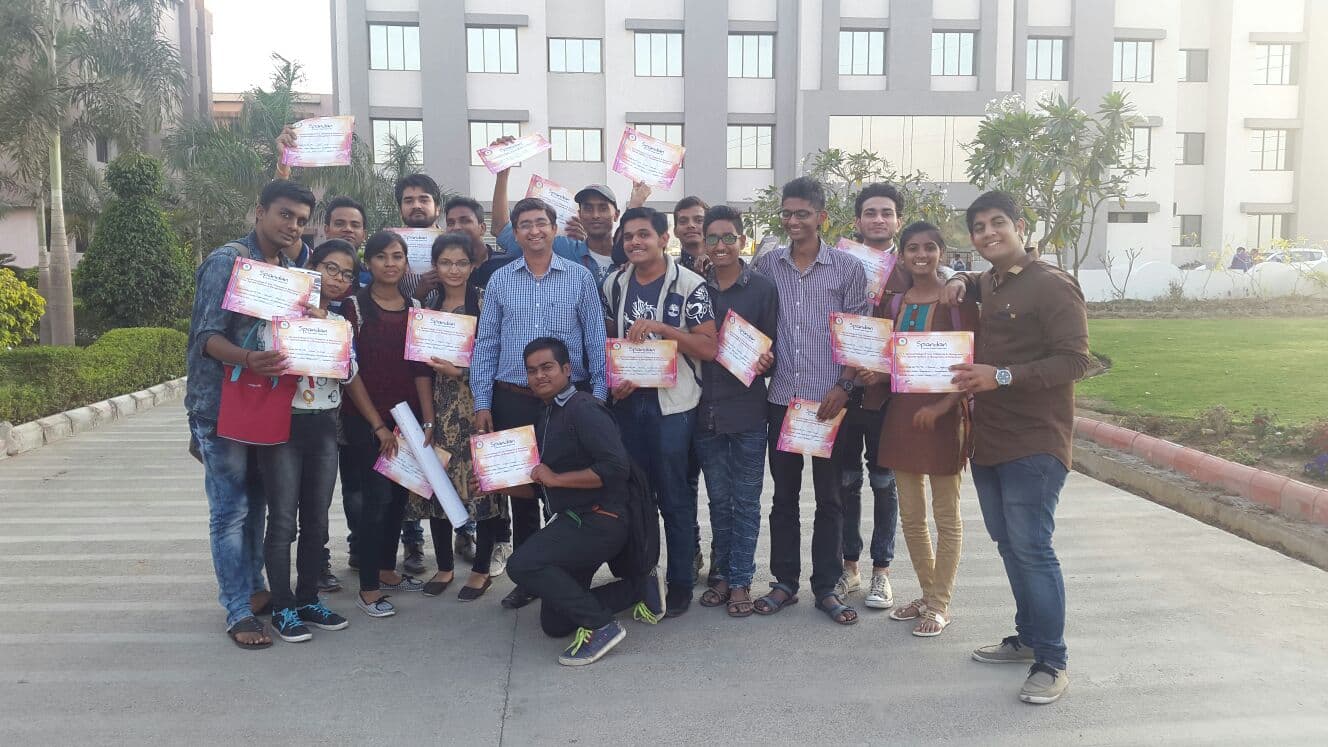 Ambaba Commerce College Surat Blood Donation photo 3